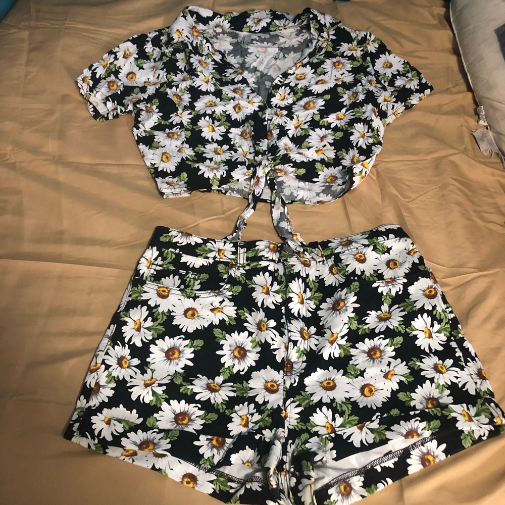 Sunflower Crop Top and short matching two piece set co-ord